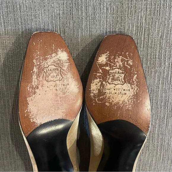 Vintage Stuart Weitzman Gold Heels - Picture 7 of 8